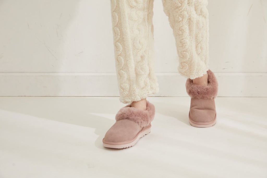 UGG-Slippers-Avery-Unisex-Premium-Sheepskin-Slippers